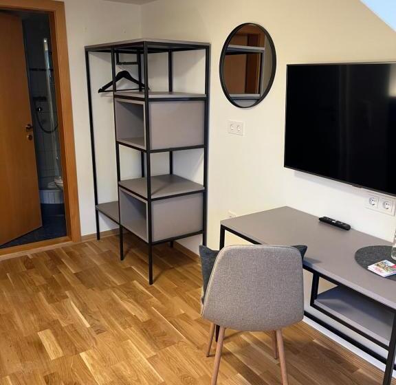 Студия Стандарт, Gasthaus Rössle