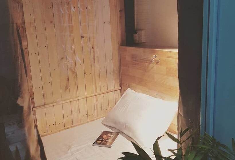 تختخواب در اتاق مشترک, Kha Hostel & Cafe