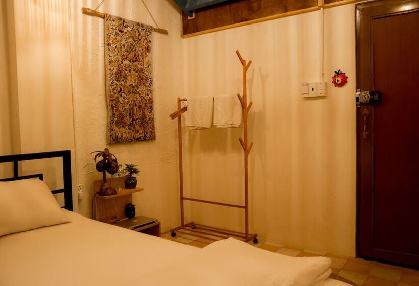 اتاق استاندارد, Kha Hostel & Cafe