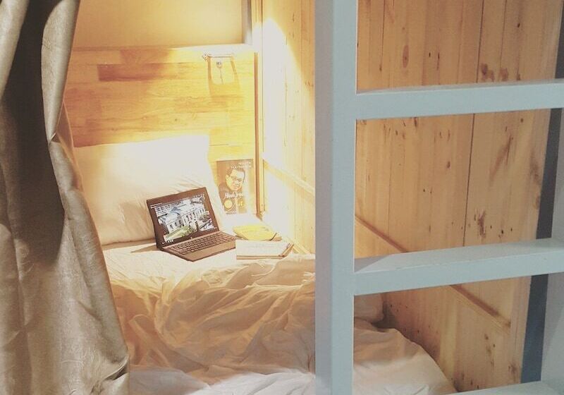 تختخواب در اتاق مشترک, Kha Hostel & Cafe