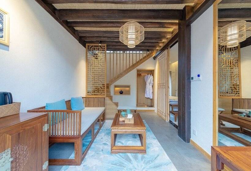 اتاق سوپریور, Lijiang Qilu Garden