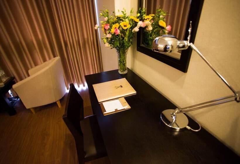 اتاق سوپریور یک تخته, Top