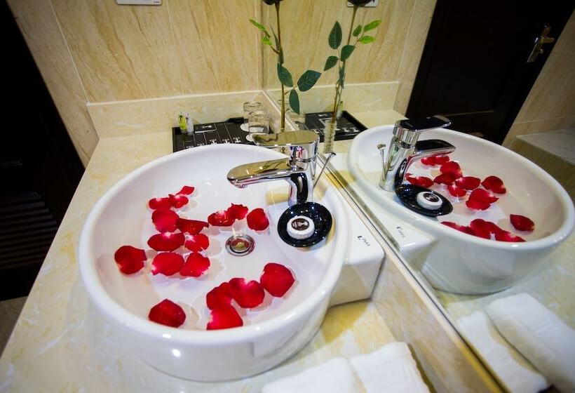 اتاق لوکس, Top