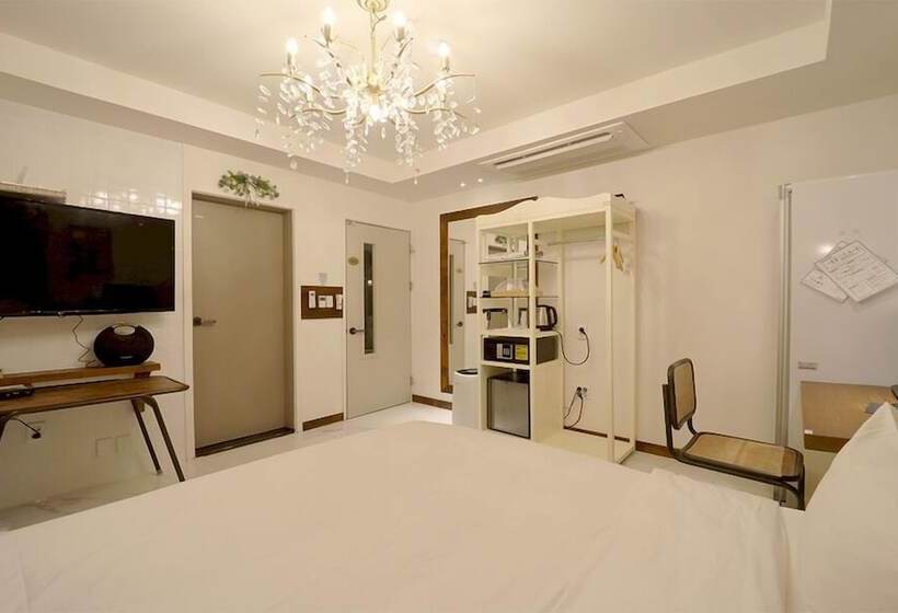 Номер Deluxe, February Hotel Busan Gangseo Annex Building