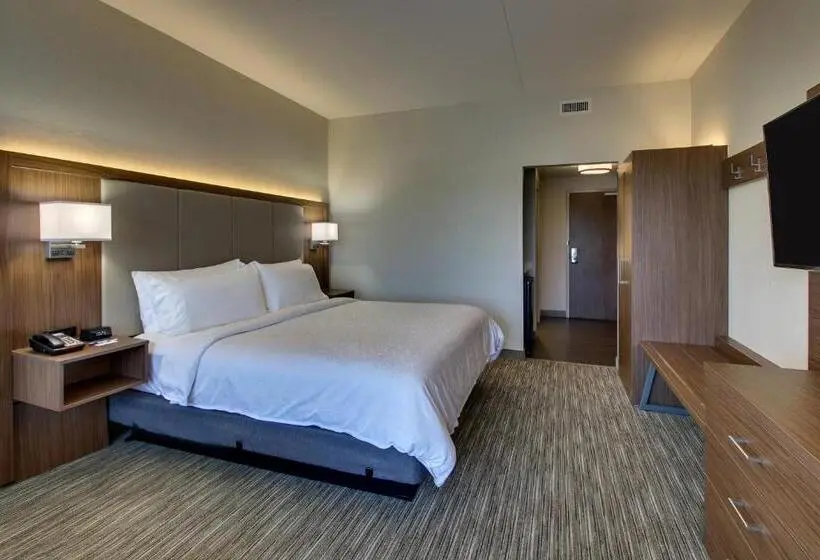 身障者適用キングサイズベッドルーム, Holiday Inn Express & Suites Findlay North, An Ihg