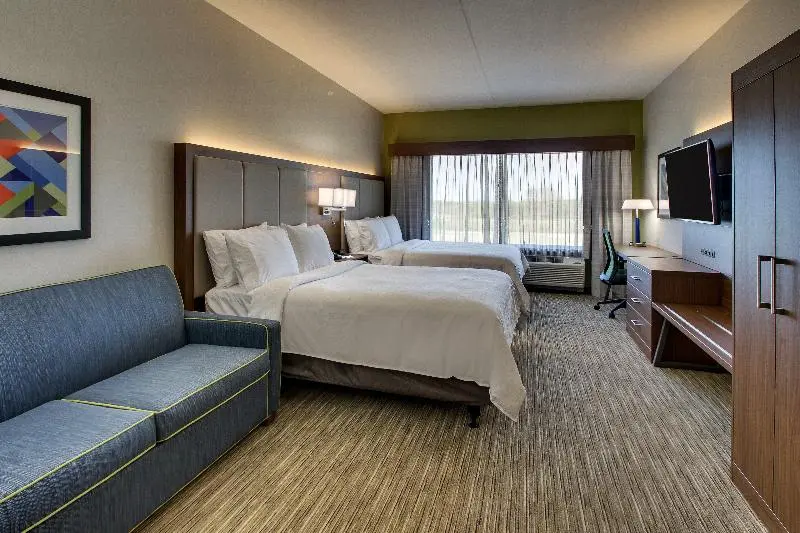 身障者適用スイートルーム, Holiday Inn Express & Suites Findlay North, An Ihg