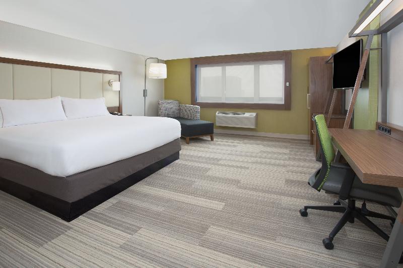 חדר סטנדרט עם מיטת קינג, Holiday Inn Express & Suites Findlay North, An Ihg