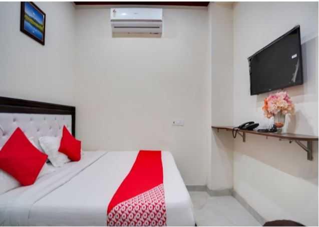 Triple Classic Room, Oyo 10916 Aashirwad Residency