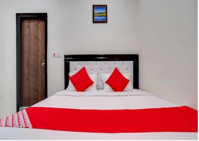 Triple Classic Room, Oyo 10916 Aashirwad Residency