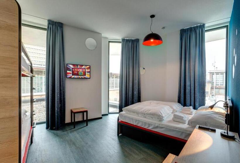 חדר סטנדרט לשלושה, Meininger Hotel Amsterdam Amstel
