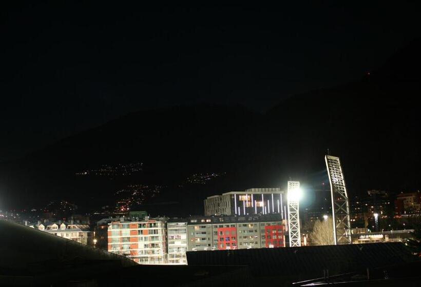 اتاق استاندارد, Hmc K Ena