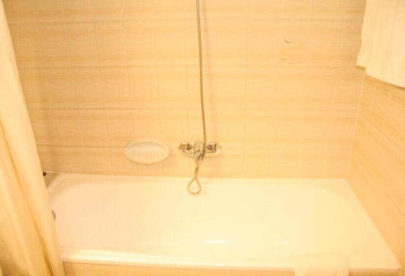 اتاق استاندارد سه نفره, Hmc K Ena