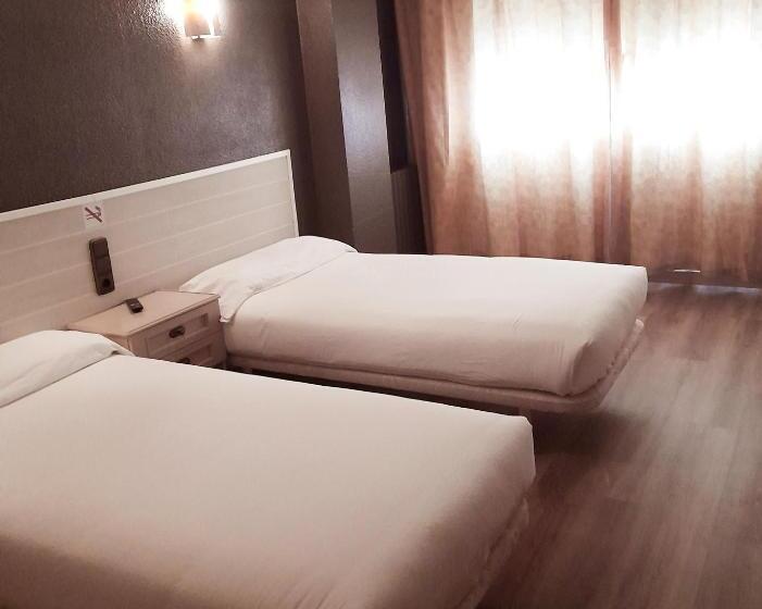 اتاق استاندارد سه نفره, Hmc K Ena