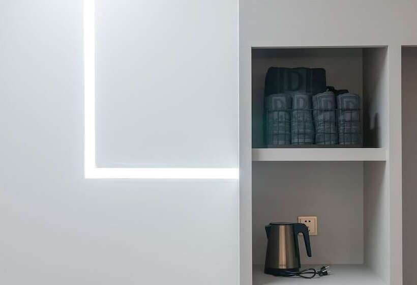 استودیو خانوادگی, Denbasta Central Hotel Seomyeon