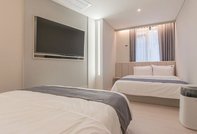 اتاق استاندارد چهار تخته, Denbasta Central Hotel Seomyeon