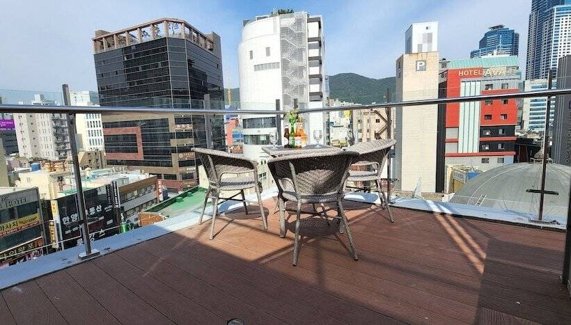 استودیوی استاندارد, Denbasta Central Hotel Seomyeon