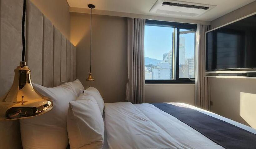 اتاق استاندارد با تخت بزرگ, Denbasta Central Hotel Seomyeon