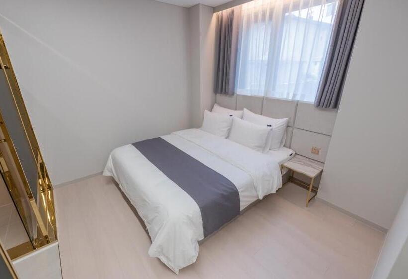 اتاق لوکس چهار تخته, Denbasta Central Hotel Seomyeon