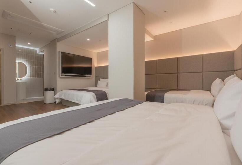 اتاق لوکس خانوادگی, Denbasta Central Hotel Seomyeon