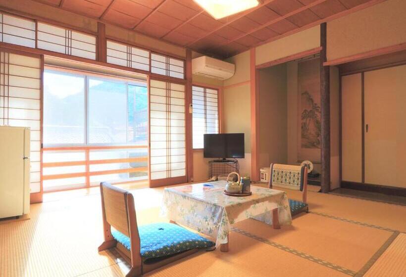 اتاق استاندارد با سرویس بهداشتی مشترک, Ougiya Ryokan