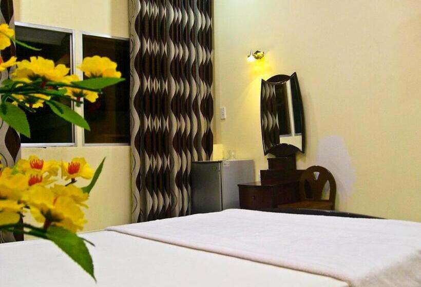 اتاق سوپریور سه تخته, Hoai Pho