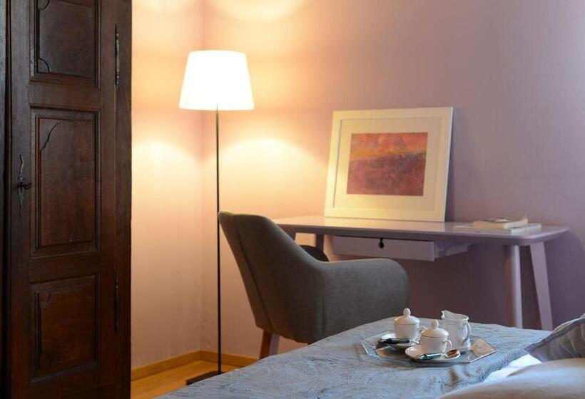 Chambre Deluxe, Ai Santinelli