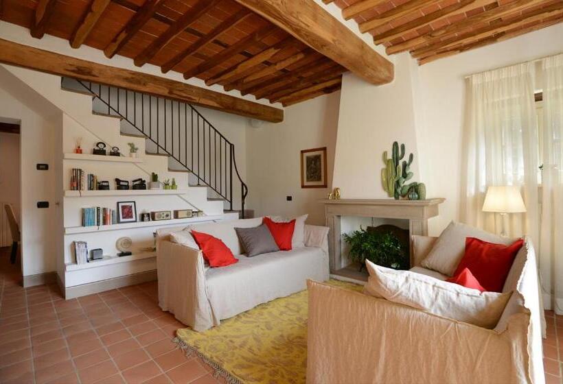 Suite 3 Chambres, Ai Santinelli