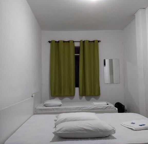 חדר בסיסי, Aruba