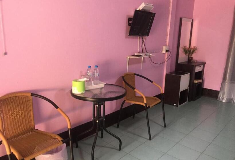 غرفة قياسية, Bussaracum Resort