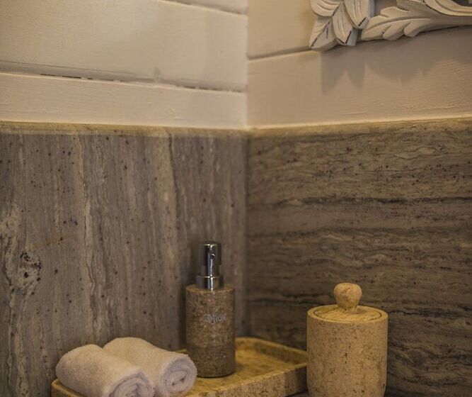 شقة كومفورت غرفة نوم واحدة, The White Resort