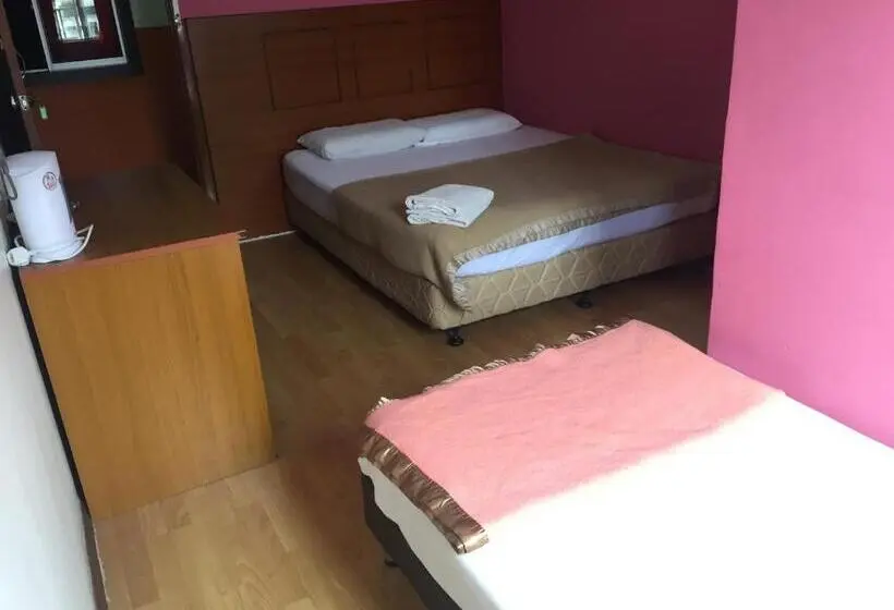اتاق استاندارد سه نفره, Golden Night Hotel Cameron Highlands