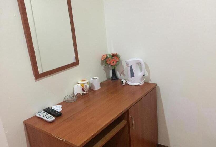 اتاق استاندارد سه نفره, Golden Night Hotel Cameron Highlands