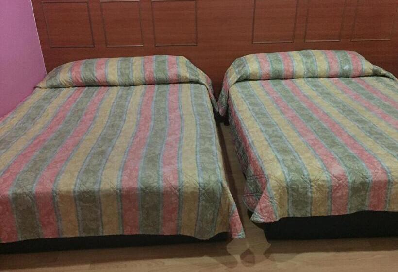 غرفة قياسية رباعية, Golden Night Hotel Cameron Highlands