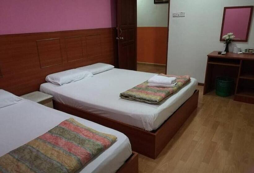 غرفة قياسية رباعية, Golden Night Hotel Cameron Highlands