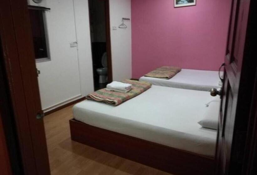 غرفة قياسية رباعية, Golden Night Hotel Cameron Highlands