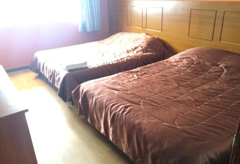 غرفة قياسية رباعية, Golden Night Hotel Cameron Highlands