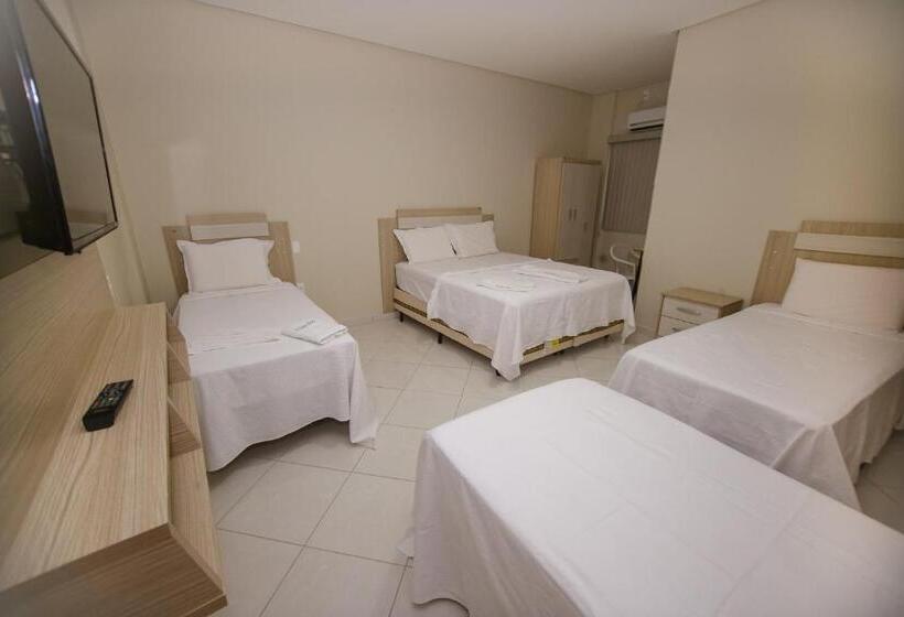 4인용 스탠다드 룸, O Neves