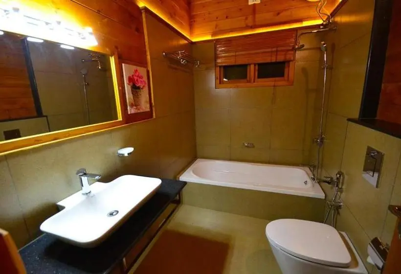 Deluxe-huone King-vuode, Lakerose Wayanad Resort