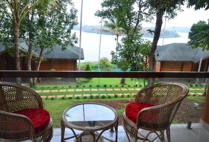 带大床的高级房间, Lakerose Wayanad Resort