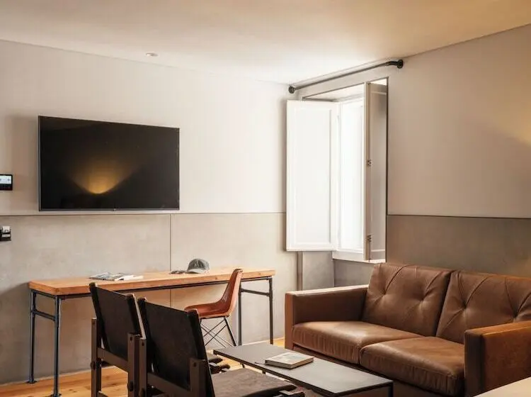 سوییت خانوادگی, Inspira Santos Boutique