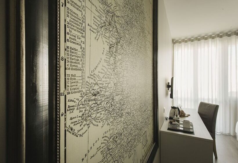 חדר פרמיום לארבעה, Livingstone B&b