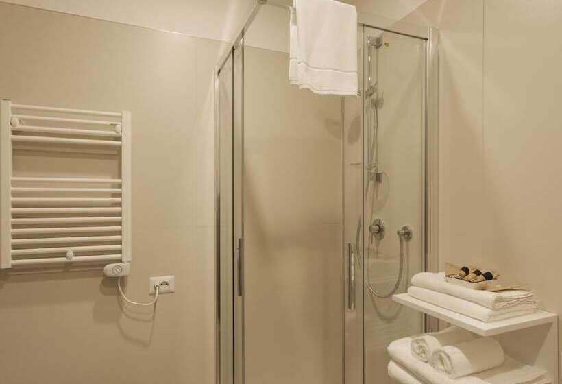 חדר סטנדרט לארבעה, Livingstone B&b