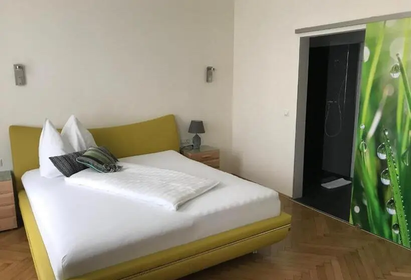 Quarto Deluxe, Bellini