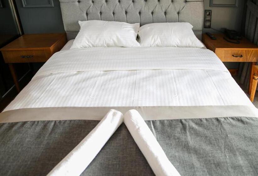 Quarto standard, New Gate