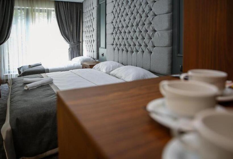 Quarto Familiar, New Gate