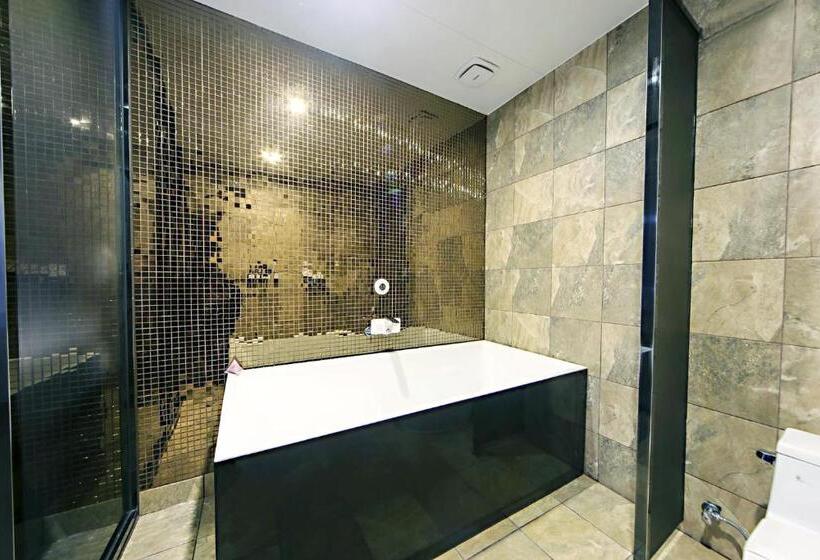 סוויטה נוף לים, Masan Almond