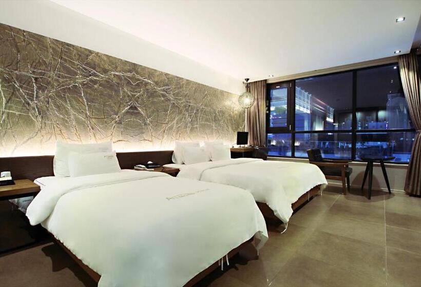 סוויטה נוף לים, Masan Almond