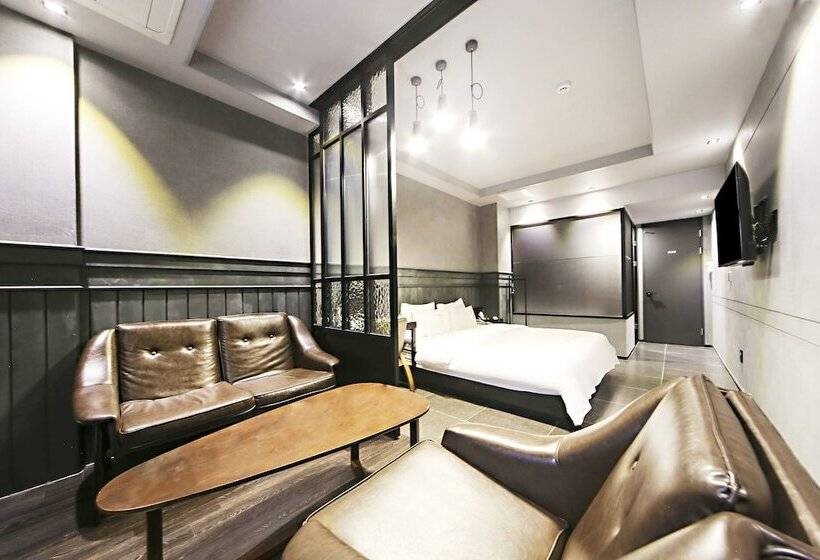 חדר דלוקס, Masan Almond