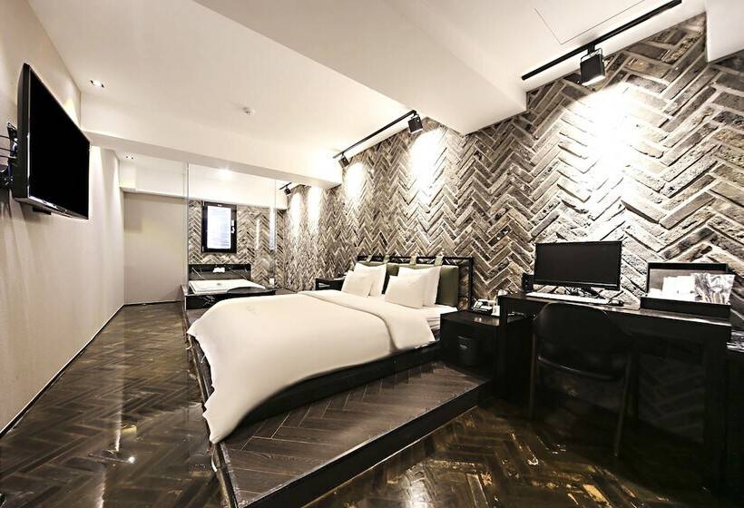 חדר דלוקס, Masan Almond