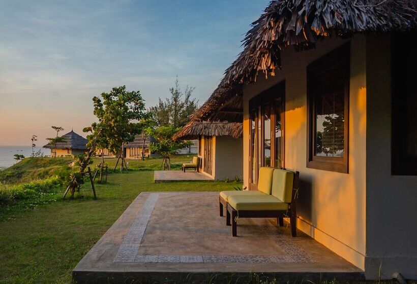 بانگلوی استاندارد با چشم‌انداز دریا, Crown Retreat Quy Nhon Resort